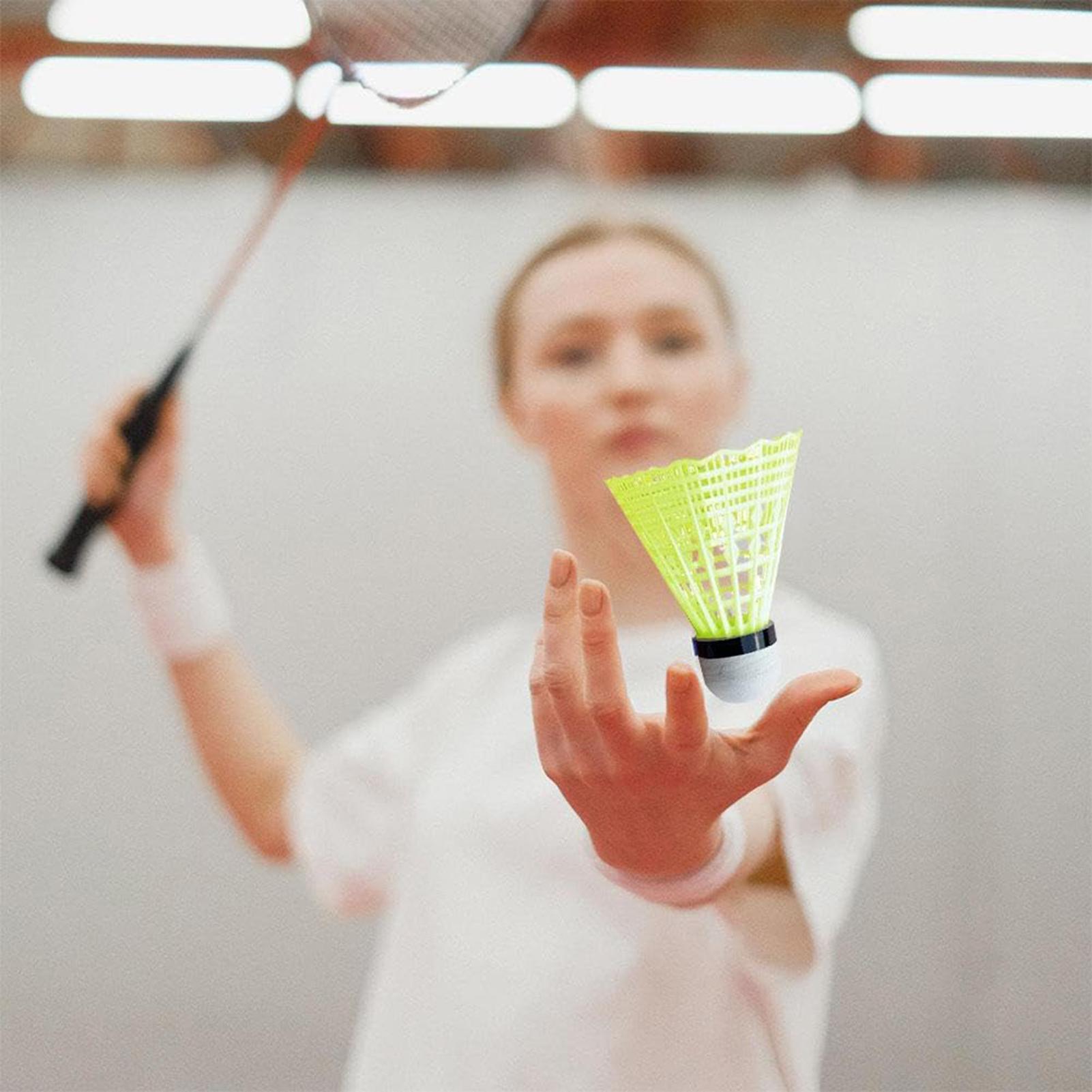 Badminton Shuttlecock 12 Piece - đánh giá và giá Nylon Shuttlecock 12